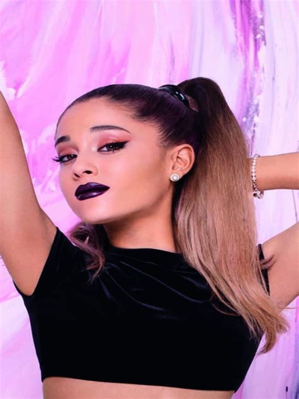 Ariana Grande is MAC’s new VIVA GLAM girl