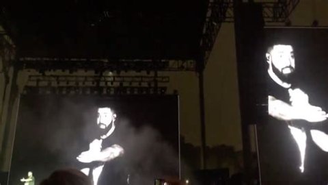 Drake Booed Off Stage at Camp Flog Gnaw, Crowd Wanted Frank Ocean
