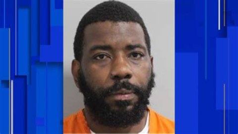 Florida man charged with battery for talking to children outside elementary school on August 25