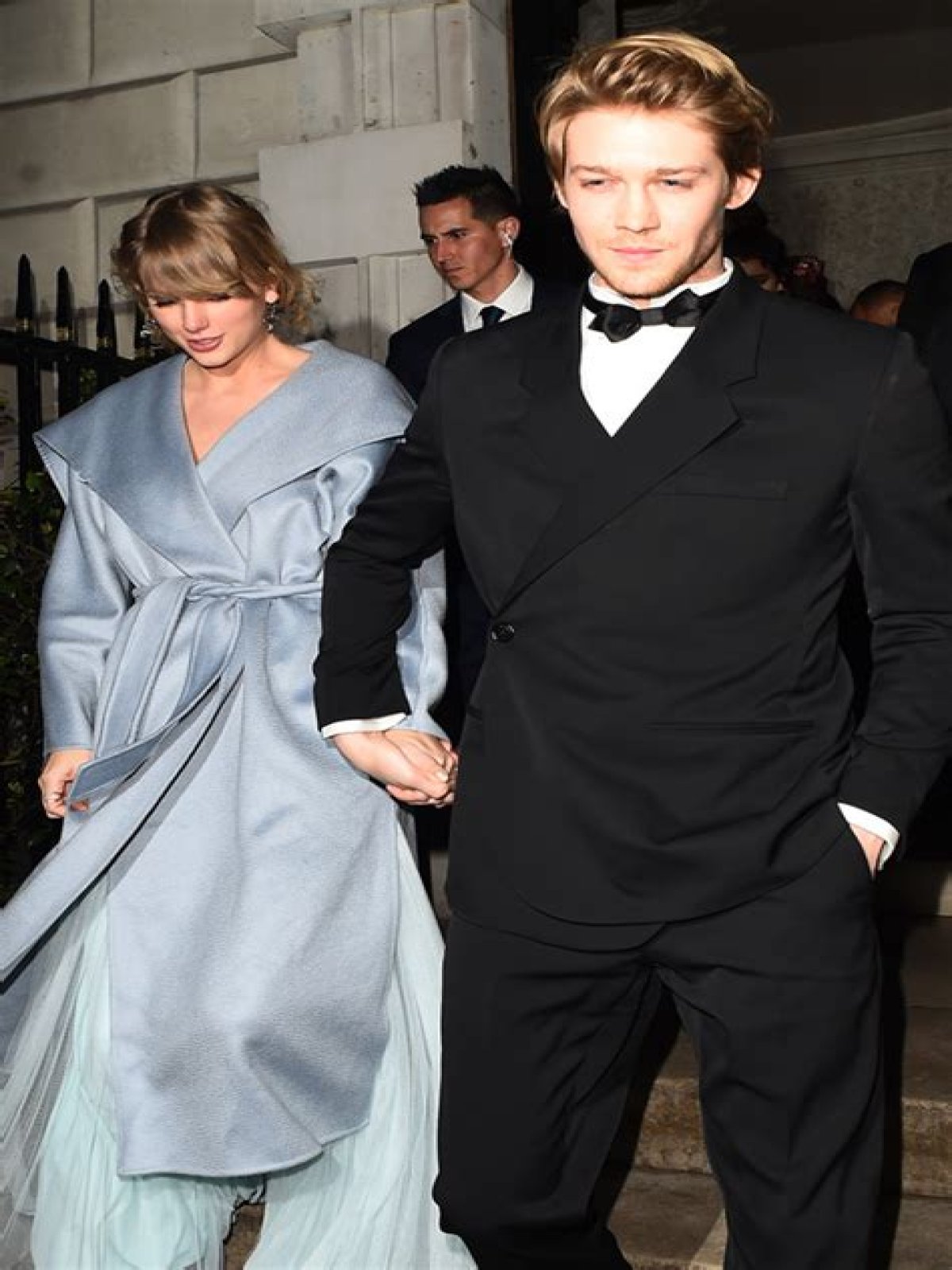 Joe Alwyn Engagement Rumors With Girlfriend Taylor Swift| How Much Is His Net Worth?