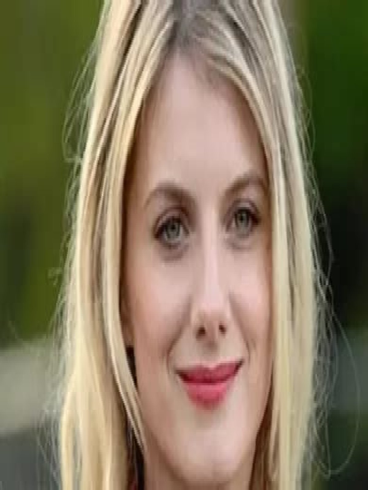 Mélanie Laurent Net Worth – How Much is Mélanie Laurent Worth?