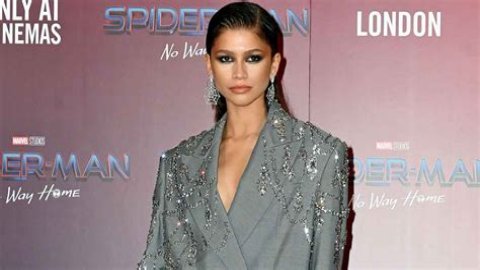 Zendaya’s All-Time Best Fashion Moments Through the Years: Pics
